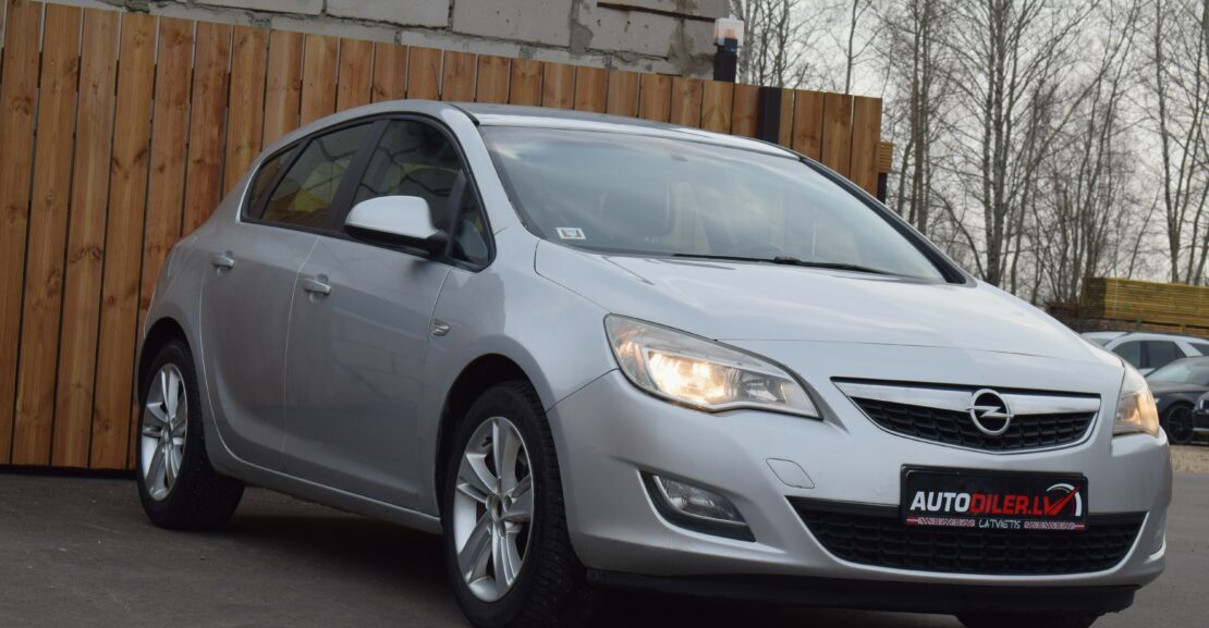 <b>Opel Astra 1.7D 81Kw, 2011.G, AR 0% PIRMO IEMAKSU</b>