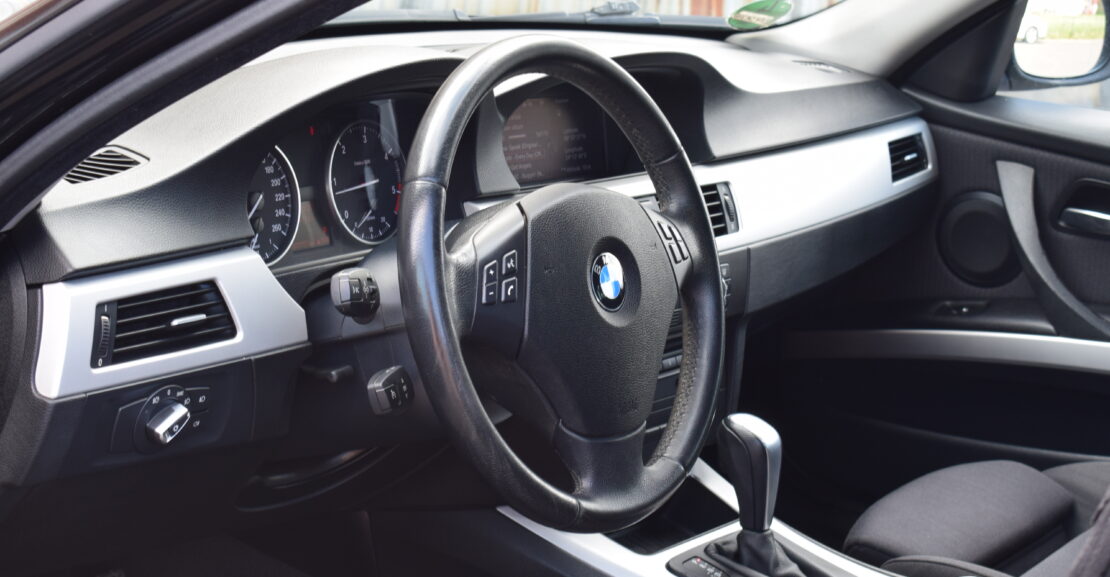 <b>BMW 320D e91 facelift 2009.G, 2.0D 120Kw, AR 0% PIRMO IEMAKSU</b>